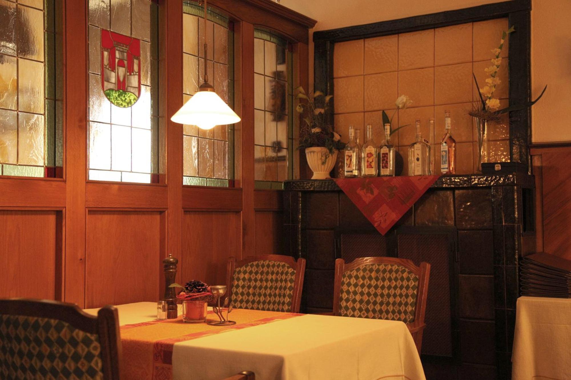 Ackfeld Hotel-Restaurant Bueren  Bagian luar foto