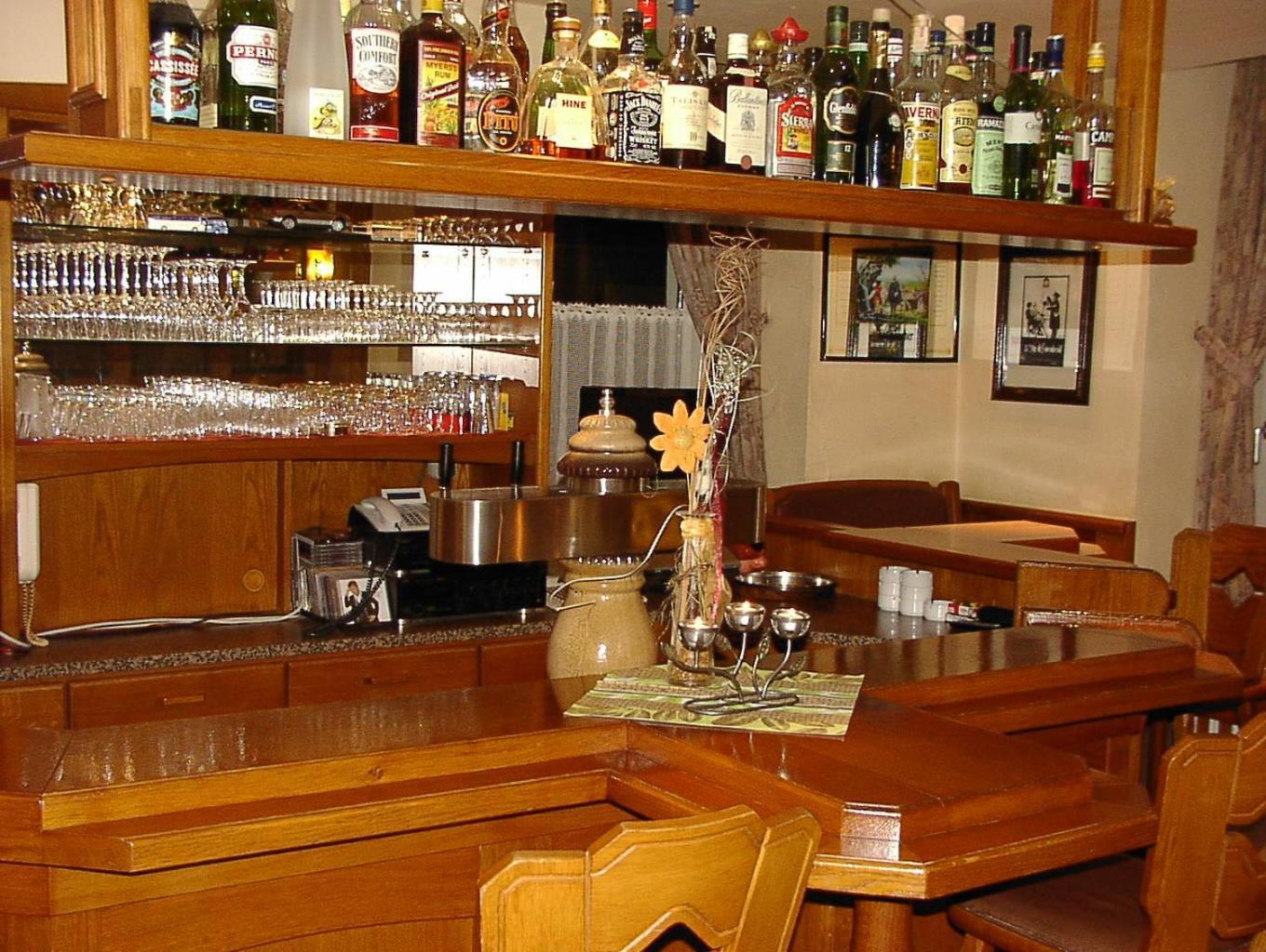 Ackfeld Hotel-Restaurant Bueren  Bagian luar foto